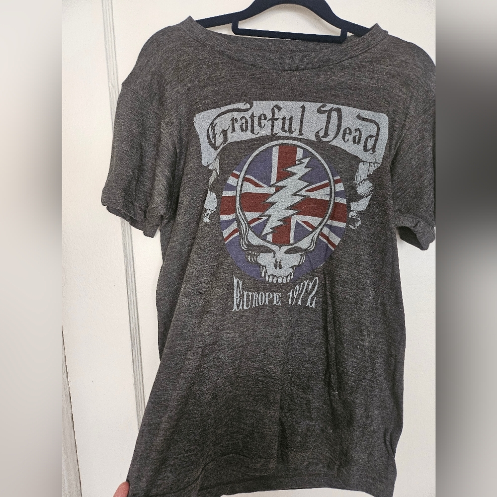NWT-Grateful Dead Graphic T-Shirt - Gray